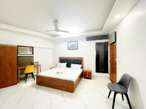 Classic Palace - Opposite Nizamudinn Railway Station